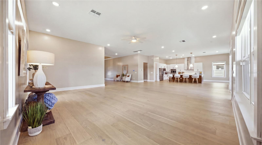 Tampa, Florida 33629, 5 Bedroom Bedrooms, ,5 Bathroombathrooms,Residential,For Sale,Bay To Bay,0,Mfrtb8518459