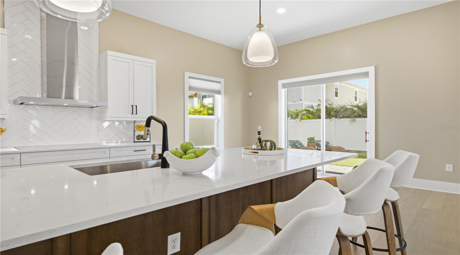 Tampa, Florida 33629, 5 Bedroom Bedrooms, ,5 Bathroombathrooms,Residential,For Sale,Bay To Bay,0,Mfrtb8518459