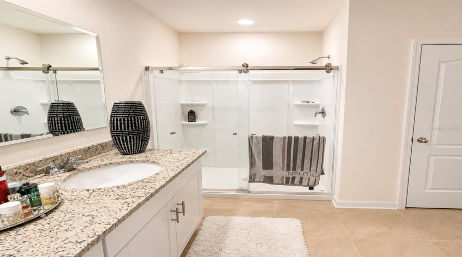 Kissimmee, Florida 34744, 4 Bedroom Bedrooms, ,2 Bathroombathrooms,Residential,For Sale,Hideout,0,Mfrs5152167