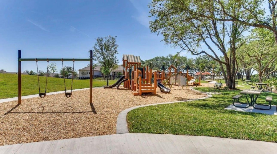 Kissimmee, Florida 34744, 4 Bedroom Bedrooms, ,2 Bathroombathrooms,Residential,For Sale,Hideout,0,Mfrs5152167