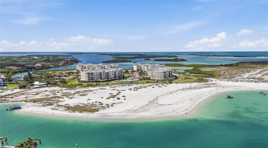Stunning Shoreline And Turquoise Gulf Waters.  Walk Shell Key! See Sea Turtles!