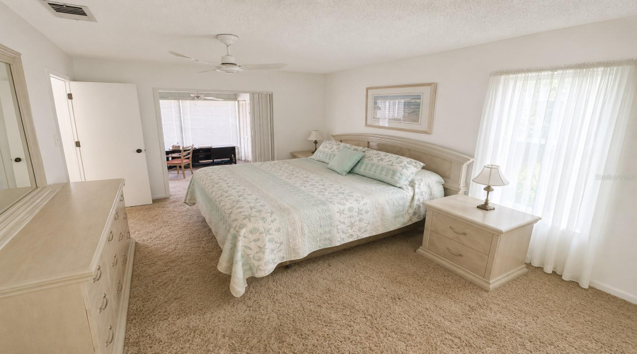 Palm Harbor, Florida 34684, 2 Bedroom Bedrooms, ,2 Bathroombathrooms,Residential,For Sale,Macalpin,0,Mfrtb8533663