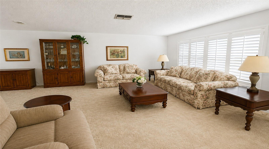 Palm Harbor, Florida 34684, 2 Bedroom Bedrooms, ,2 Bathroombathrooms,Residential,For Sale,Macalpin,0,Mfrtb8533663