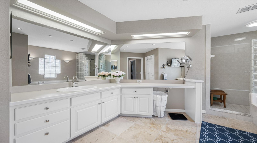 Apollo Beach, Florida 33572, 5 Bedroom Bedrooms, ,5 Bathroombathrooms,Residential,For Sale,Symphony Isles,0,Mfrtb8541248
