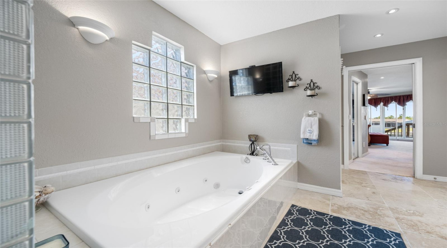 Apollo Beach, Florida 33572, 5 Bedroom Bedrooms, ,5 Bathroombathrooms,Residential,For Sale,Symphony Isles,0,Mfrtb8541248