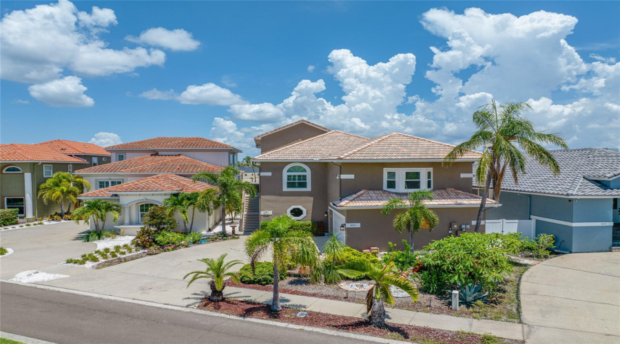 Apollo Beach, Florida 33572, 5 Bedroom Bedrooms, ,5 Bathroombathrooms,Residential,For Sale,Symphony Isles,0,Mfrtb8541248