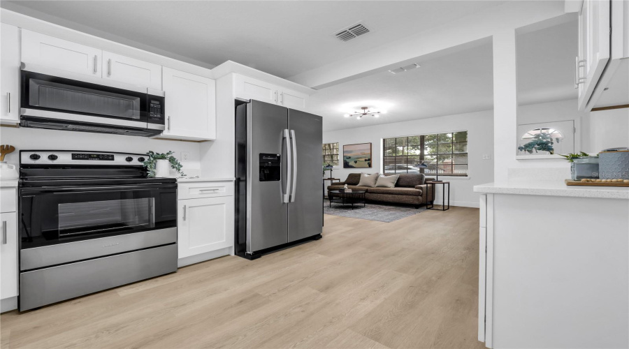 Tampa, Florida 33613, 2 Bedroom Bedrooms, ,2 Bathroombathrooms,Residential,For Sale,Fisher,0,Mfrtb8536008