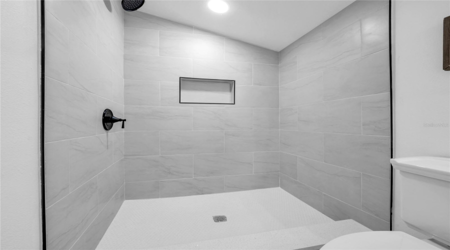 Tampa, Florida 33613, 2 Bedroom Bedrooms, ,2 Bathroombathrooms,Residential,For Sale,Fisher,0,Mfrtb8536008