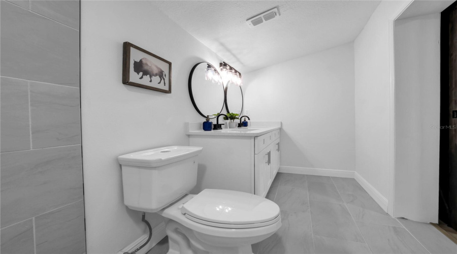 Tampa, Florida 33613, 2 Bedroom Bedrooms, ,2 Bathroombathrooms,Residential,For Sale,Fisher,0,Mfrtb8536008