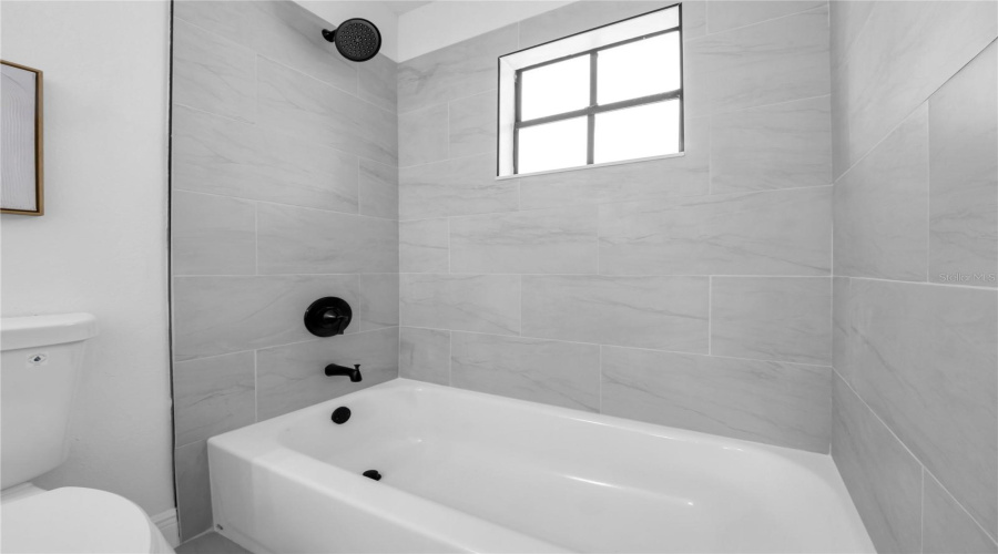 Tampa, Florida 33613, 2 Bedroom Bedrooms, ,2 Bathroombathrooms,Residential,For Sale,Fisher,0,Mfrtb8536008