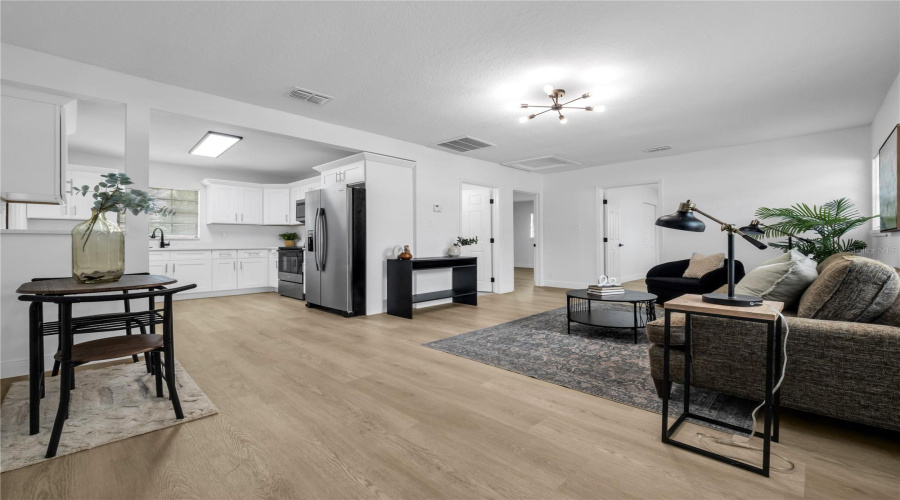Tampa, Florida 33613, 2 Bedroom Bedrooms, ,2 Bathroombathrooms,Residential,For Sale,Fisher,0,Mfrtb8536008