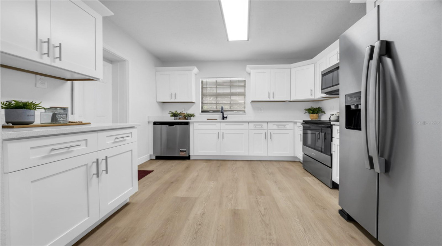 Tampa, Florida 33613, 2 Bedroom Bedrooms, ,2 Bathroombathrooms,Residential,For Sale,Fisher,0,Mfrtb8536008