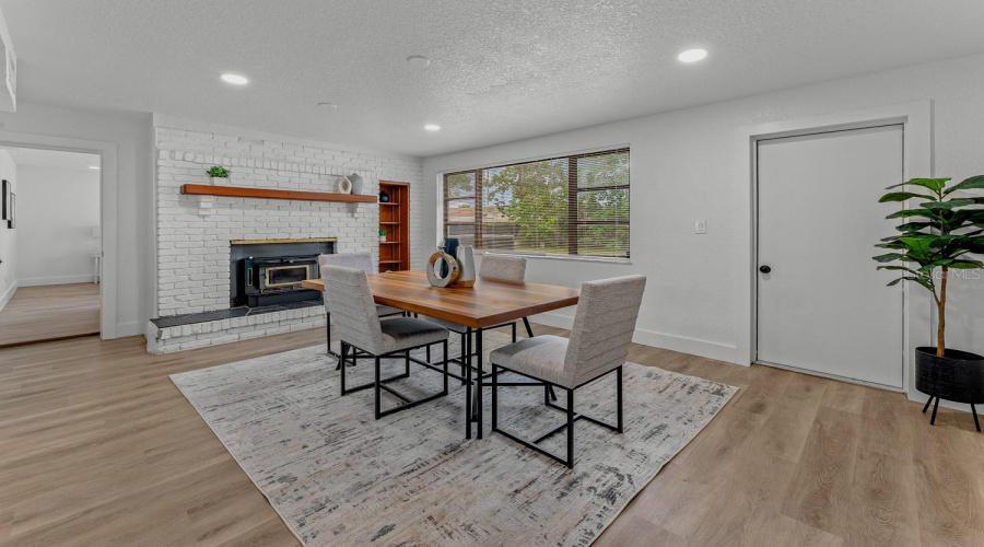 Longwood, Florida 32750, 5 Bedroom Bedrooms, ,3 Bathroombathrooms,Residential,For Sale,Logan,0,Mfro6422103