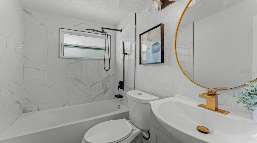 Longwood, Florida 32750, 5 Bedroom Bedrooms, ,3 Bathroombathrooms,Residential,For Sale,Logan,0,Mfro6422103