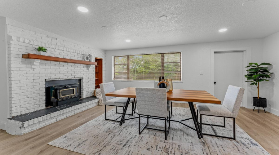 Longwood, Florida 32750, 5 Bedroom Bedrooms, ,3 Bathroombathrooms,Residential,For Sale,Logan,0,Mfro6422103