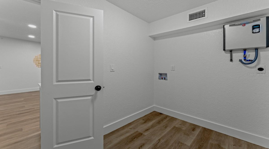 Longwood, Florida 32750, 5 Bedroom Bedrooms, ,3 Bathroombathrooms,Residential,For Sale,Logan,0,Mfro6422103