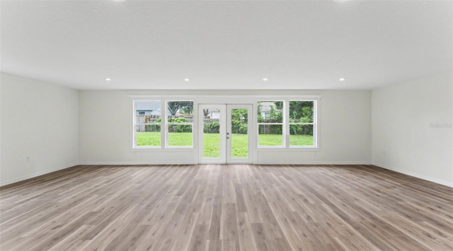 Lakeland, Florida 33810, 3 Bedroom Bedrooms, ,2 Bathroombathrooms,Residential,For Sale,Grove,0,Mfrl4963616