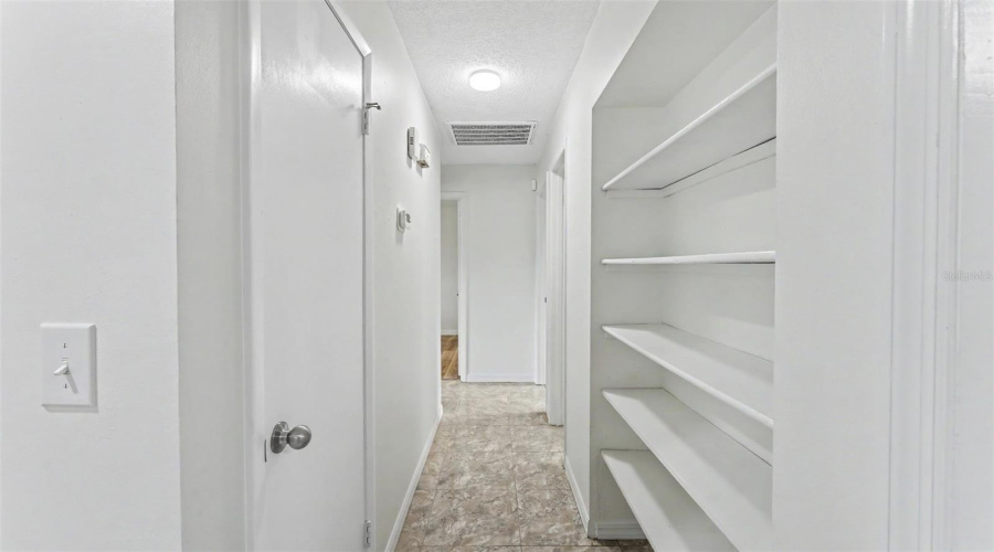 Lakeland, Florida 33810, 3 Bedroom Bedrooms, ,2 Bathroombathrooms,Residential,For Sale,Grove,0,Mfrl4963616