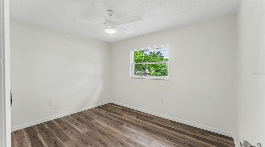 Lakeland, Florida 33810, 3 Bedroom Bedrooms, ,2 Bathroombathrooms,Residential,For Sale,Grove,0,Mfrl4963616