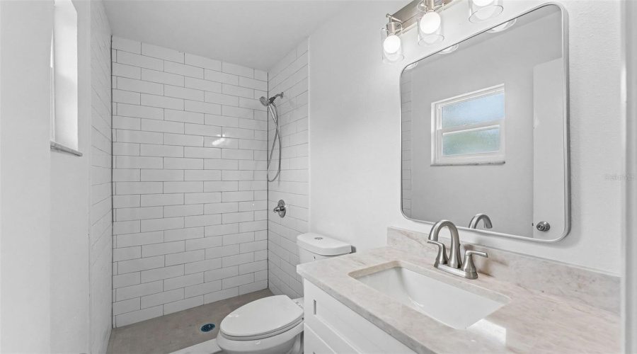 Lakeland, Florida 33810, 3 Bedroom Bedrooms, ,2 Bathroombathrooms,Residential,For Sale,Grove,0,Mfrl4963616