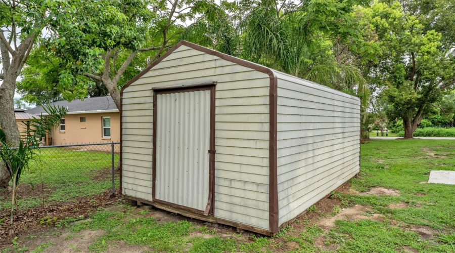 Lakeland, Florida 33810, 3 Bedroom Bedrooms, ,2 Bathroombathrooms,Residential,For Sale,Grove,0,Mfrl4963616
