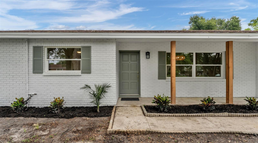 Lakeland, Florida 33810, 3 Bedroom Bedrooms, ,2 Bathroombathrooms,Residential,For Sale,Grove,0,Mfrl4963616