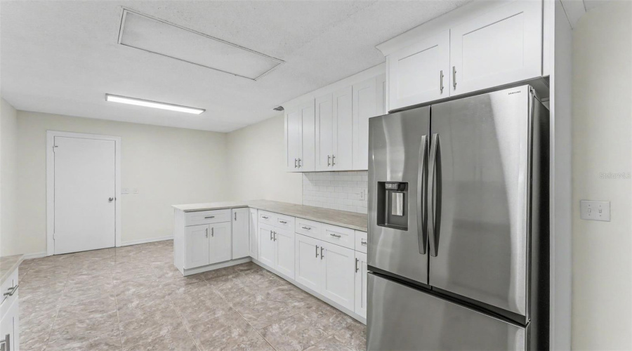 Lakeland, Florida 33810, 3 Bedroom Bedrooms, ,2 Bathroombathrooms,Residential,For Sale,Grove,0,Mfrl4963616