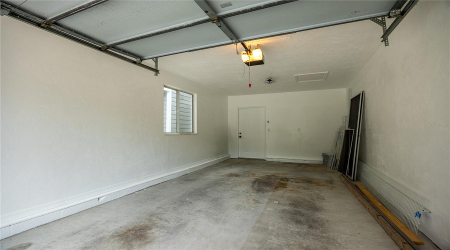 1 Car Garage