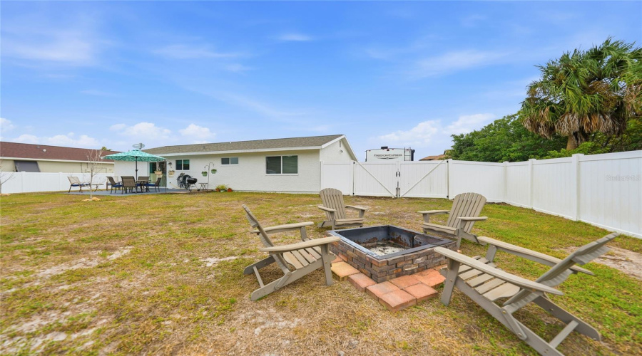 Port Charlotte, Florida 33948, 3 Bedroom Bedrooms, ,2 Bathroombathrooms,Residential,For Sale,Mcgrath,0,Mfrc7520498