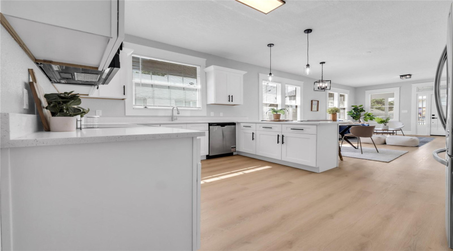 Tampa, Florida 33605, 2 Bedroom Bedrooms, ,2 Bathroombathrooms,Residential,For Sale,26Th,0,Mfrtb8538012