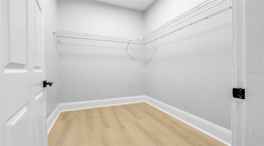 Tampa, Florida 33605, 2 Bedroom Bedrooms, ,2 Bathroombathrooms,Residential,For Sale,26Th,0,Mfrtb8538012