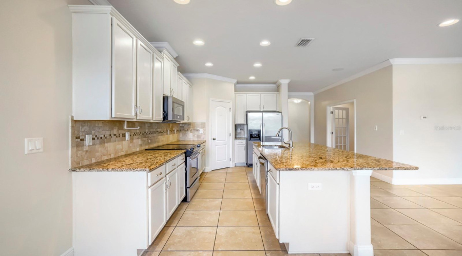 Tampa, Florida 33626, 3 Bedroom Bedrooms, ,2 Bathroombathrooms,Residential,For Sale,Casa Lago,0,Mfrtb8529732