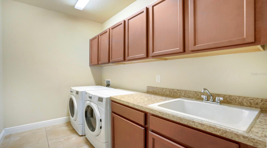 Tampa, Florida 33626, 3 Bedroom Bedrooms, ,2 Bathroombathrooms,Residential,For Sale,Casa Lago,0,Mfrtb8529732