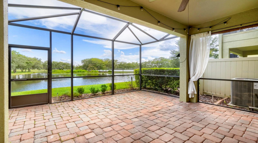 Tampa, Florida 33626, 3 Bedroom Bedrooms, ,2 Bathroombathrooms,Residential,For Sale,Casa Lago,0,Mfrtb8529732