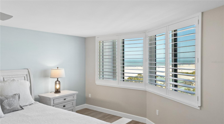 Sarasota, Florida 34242, 2 Bedroom Bedrooms, ,2 Bathroombathrooms,Residential,For Sale,Midnight Pass,0,Mfra4685065
