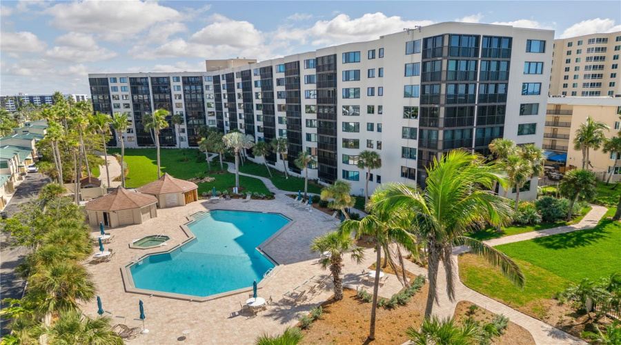 Sarasota, Florida 34242, 2 Bedroom Bedrooms, ,2 Bathroombathrooms,Residential,For Sale,Midnight Pass,0,Mfra4685065