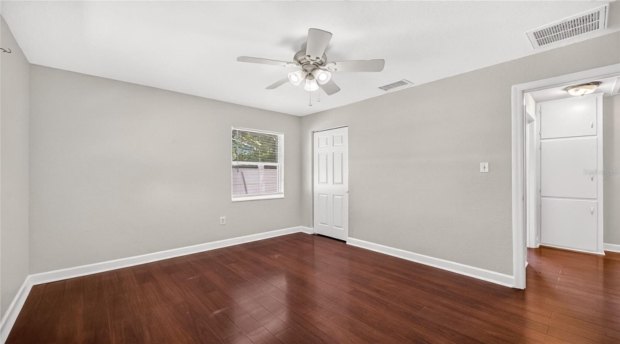 Gulfport, Florida 33707, 3 Bedroom Bedrooms, ,2 Bathroombathrooms,Residential,For Sale,55Th,0,Mfrtb8528314