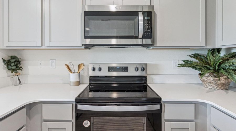 Haines City, Florida 33844, 3 Bedroom Bedrooms, ,2 Bathroombathrooms,Residential,For Sale,Aveeno,0,Mfro6380375