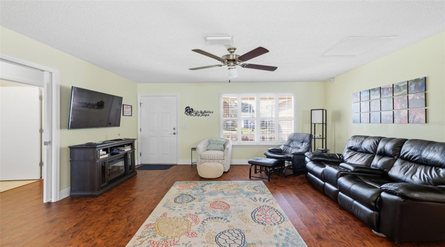 The Villages, Florida 32162, 3 Bedroom Bedrooms, ,2 Bathroombathrooms,Residential,For Sale,Blossom,0,Mfrg5110982