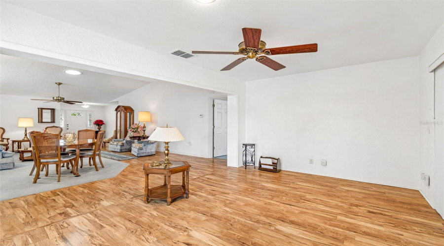 Lakeland, Florida 33810, 3 Bedroom Bedrooms, ,2 Bathroombathrooms,Residential,For Sale,Silver Lakes,0,Mfrtb8521172