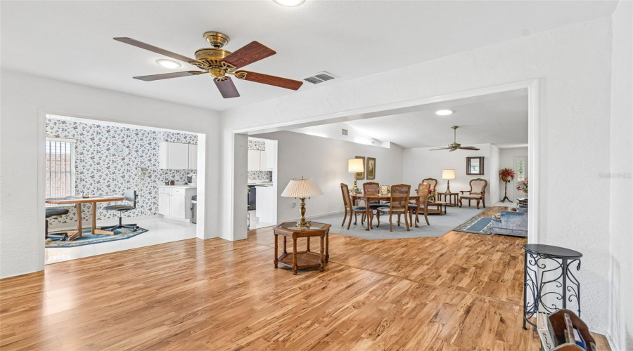 Lakeland, Florida 33810, 3 Bedroom Bedrooms, ,2 Bathroombathrooms,Residential,For Sale,Silver Lakes,0,Mfrtb8521172