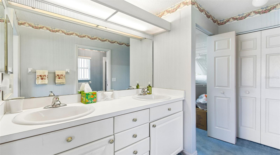 Lakeland, Florida 33810, 3 Bedroom Bedrooms, ,2 Bathroombathrooms,Residential,For Sale,Silver Lakes,0,Mfrtb8521172