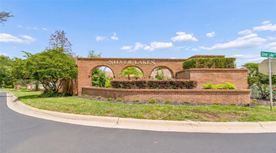 Front Entrance - Silver Lakes