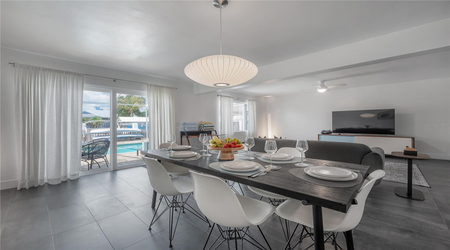 Tampa, Florida 33615, 3 Bedroom Bedrooms, ,3 Bathroombathrooms,Residential,For Sale,Bay Pointe,0,Mfrtb8512133