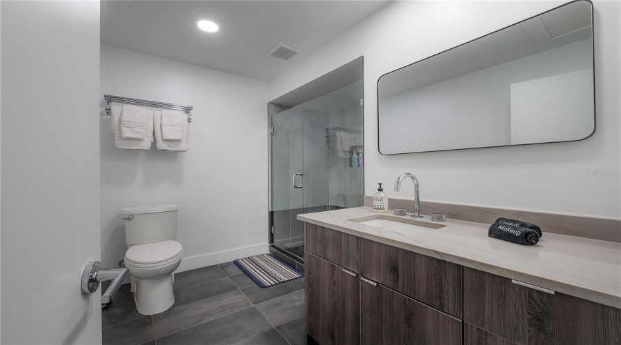 Tampa, Florida 33615, 3 Bedroom Bedrooms, ,3 Bathroombathrooms,Residential,For Sale,Bay Pointe,0,Mfrtb8512133
