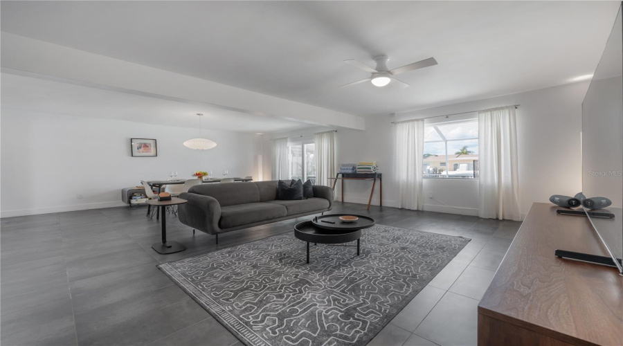 Tampa, Florida 33615, 3 Bedroom Bedrooms, ,3 Bathroombathrooms,Residential,For Sale,Bay Pointe,0,Mfrtb8512133
