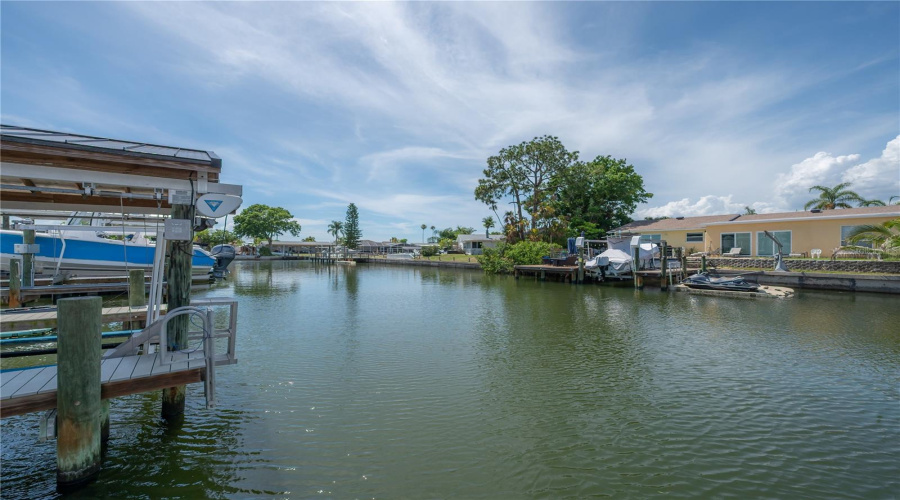 Tampa, Florida 33615, 3 Bedroom Bedrooms, ,3 Bathroombathrooms,Residential,For Sale,Bay Pointe,0,Mfrtb8512133