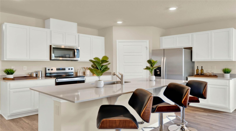 Lakeland, Florida 33810, 5 Bedroom Bedrooms, ,3 Bathroombathrooms,Residential,For Sale,Forrest Fox,0,Mfro6415023