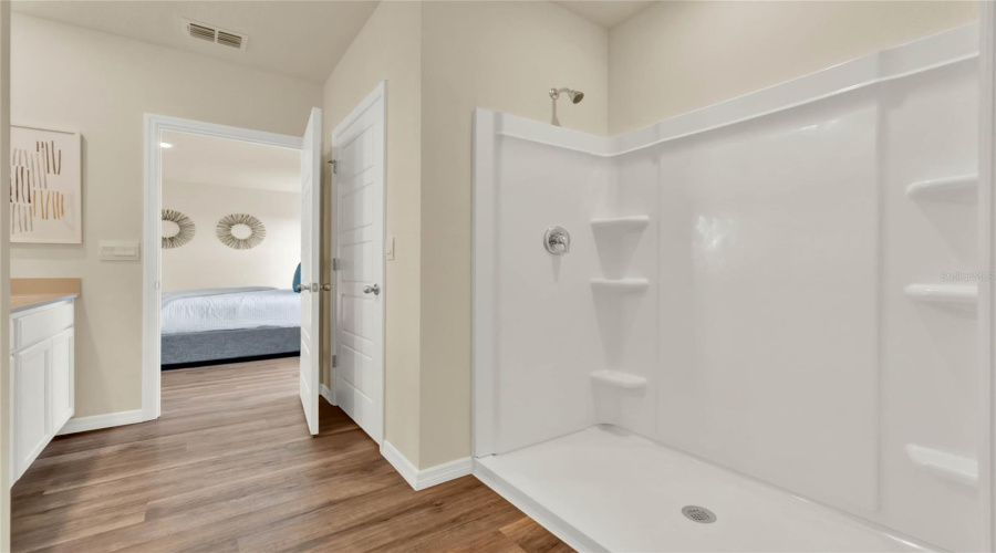 Lakeland, Florida 33810, 5 Bedroom Bedrooms, ,3 Bathroombathrooms,Residential,For Sale,Forrest Fox,0,Mfro6415023