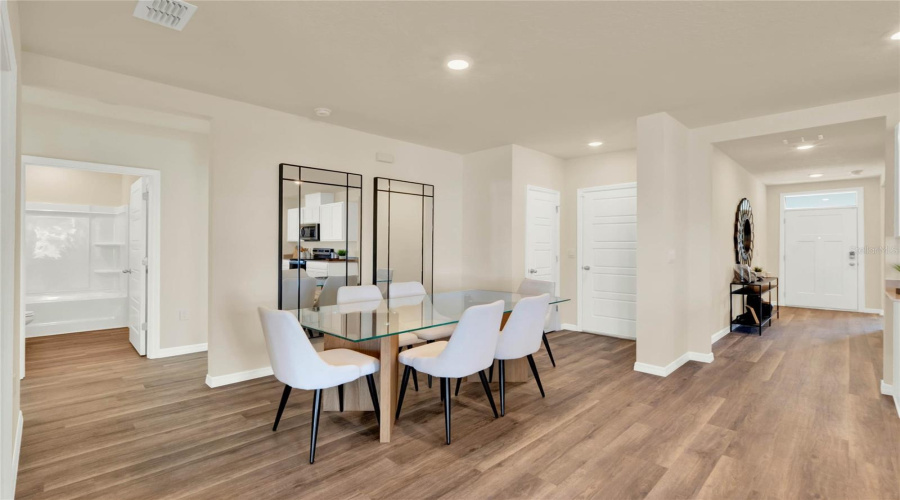 Lakeland, Florida 33810, 5 Bedroom Bedrooms, ,3 Bathroombathrooms,Residential,For Sale,Forrest Fox,0,Mfro6415023